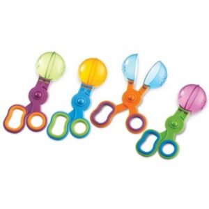 04 LEARNING RESOURCES Handy Scooper (Single Unit- Random Colour)